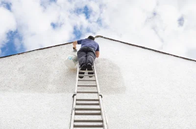 Peinture extérieure à Colombières — façades et ravalement